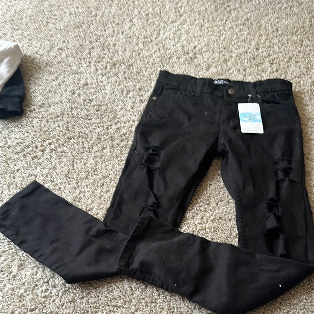 Black Distressed Jeans